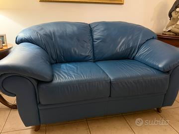 Coppia divani in pelle blu