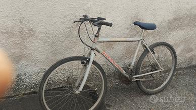 Mountain bike misura perfettamente funzionante 