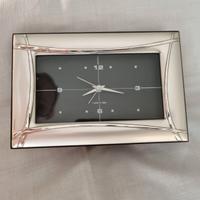 Piccolo orologio da tavolo