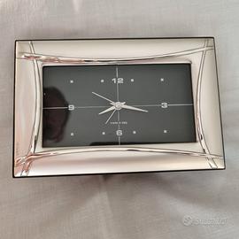 Piccolo orologio da tavolo