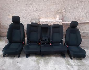 tapezzeria  land rover discovery  sport 