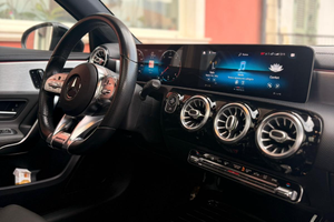 Mercedes benz classe a 180d premium amg
