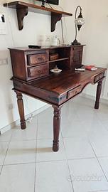 Scrivania antica