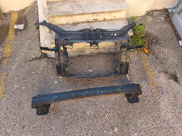 ossatura calandra Ford Fiesta 1.4  2006 usata 