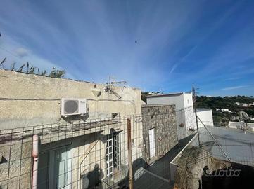 2 LOCALI A BARANO D'ISCHIA