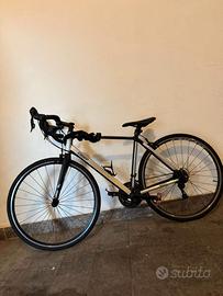 Bici da strada e gravel