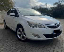 Opel Astra 1.7 CDTI 110CV *COSMO* 2011