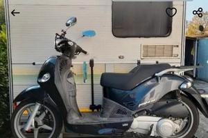 Kymco People 250