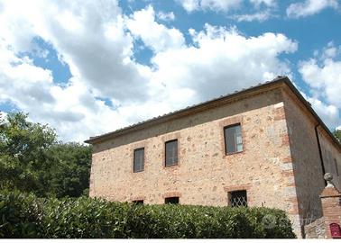 Camera / bagno in casale condiviso