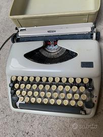 Macchina vintage x scrivere