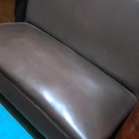 divano 2 posti tipo treno e tavolo legno massello 