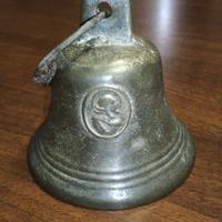 Antica campana in bronzo
