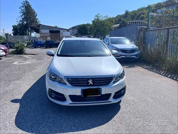 Peugeot 308 BlueHDi 130 S&S Allure