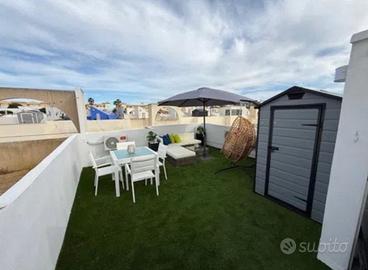 Appartamento con terrazzo vista mare