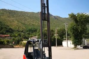 CARRELLO ELEVATORE
MODELLO LINDE H25D 25Q 2016