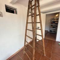 Scale antiche in legno