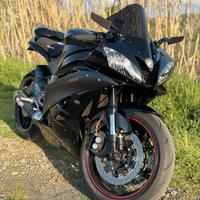 Yamaha R6 my2008 - 9900 km Reali - Mai pista -