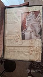 Completo letto matrimoniale e 2 coppie di asciugam