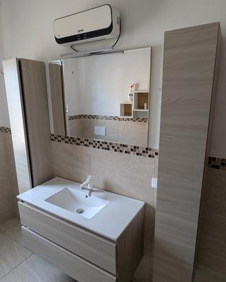Mobile bagno completo di lavabo specchio 2 colonne