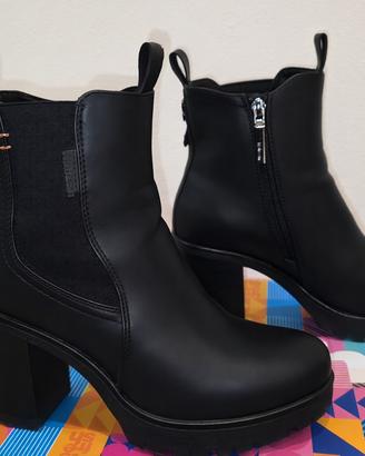 Tronchetti neri da donna con zip laterale, N.37