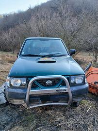 nissan terrano per ricambi
