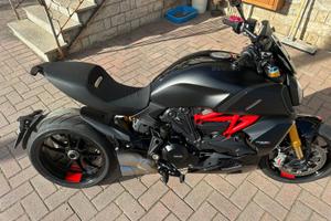 Ducati 1260s in perfette condizioni