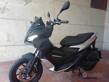 Aprilia SR GT 200