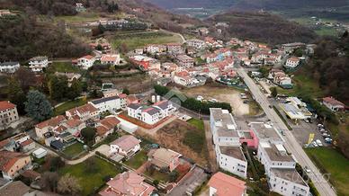 4 LOCALI A CASTELGOMBERTO