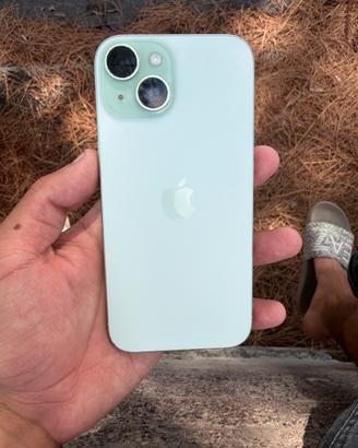 IPhone 15 verde come nuovo