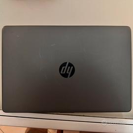 Pc portatile HP + borsa tucano
