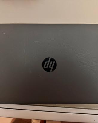 Pc portatile HP + borsa tucano