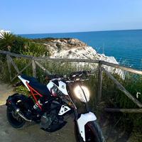KTM duke 125
