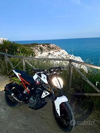 KTM duke 125
