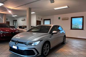 Volkswagen Golf 1.5 eTSI 150 CV EVO ACT DSG R-Line