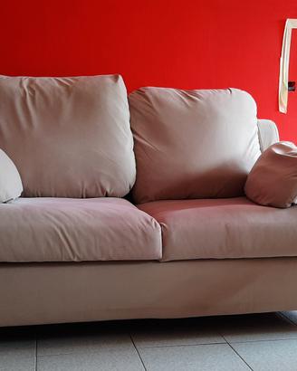 Divano + 4 sedie + tavolo = 150 €