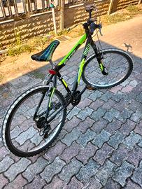 bicicletta MTB 