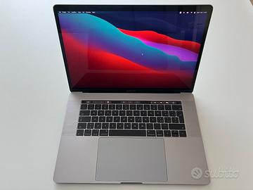 MacBook Pro 15" i7 512 GB SSD 16GB RAM