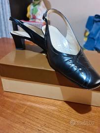 Tacchi bassi in pelle