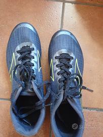 Scarpe da atletica chiodate 