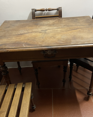 Tavolino e 3 sedie Artigianali in Legno Massello