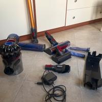 Scopa elettrica dyson V8 non funzionante+accessori
