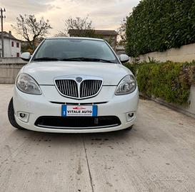 Lancia Ypsilon Momo Design 1.3 MJT 75 CV
