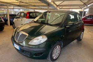 Lancia Ypsilon 1.2 16V Platino