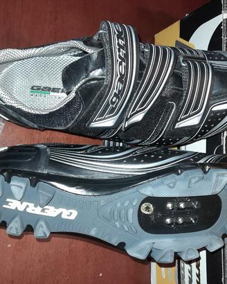 scarpe da bici sportiva