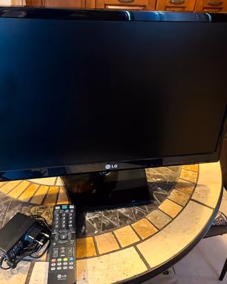LG MONITOR  TV 24” Full HD M2432D con telecomando