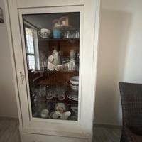 Vetrina shabby chic