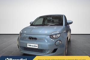 Fiat 500 e Cabrio Icon +