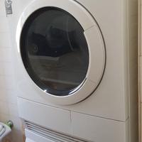 AEG: lavatrice 8 kg e asciugatrice 9 kg, sovrapp.