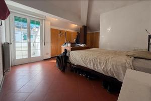 Ampia camera con terrazzo - SOLO FUORI SEDE