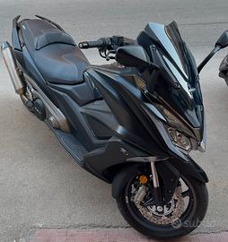 Kymco AK550